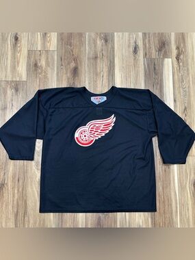 Vintage 90s Detroit Red Wings CCM Practice Jersey, Black, XL